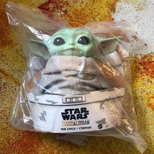 STAR WARS Mandalorian The Child “Baby Yoda” NIB